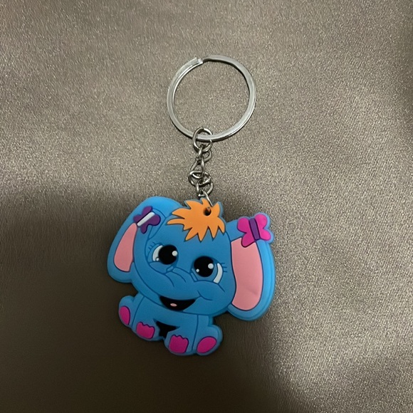 Elephant Keychain - Picture 2 of 6